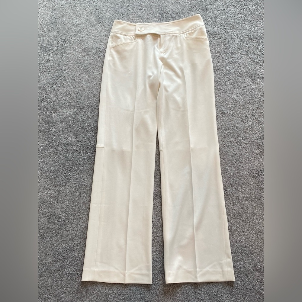 Beautiful Nine West Ivory Summer Pants, Size 6